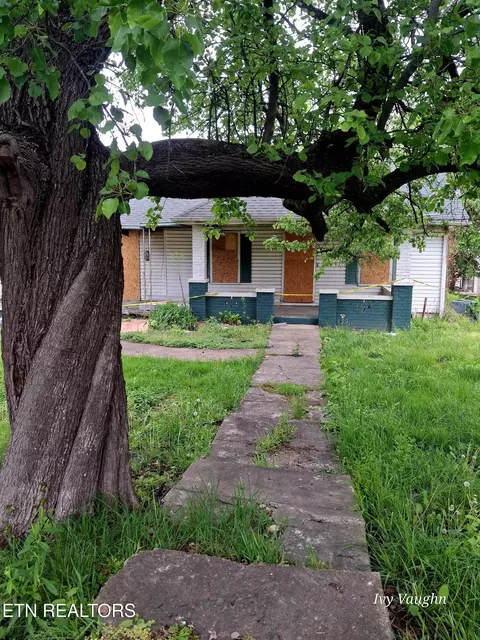 904 S Main St, Rocky Top, TN 37769