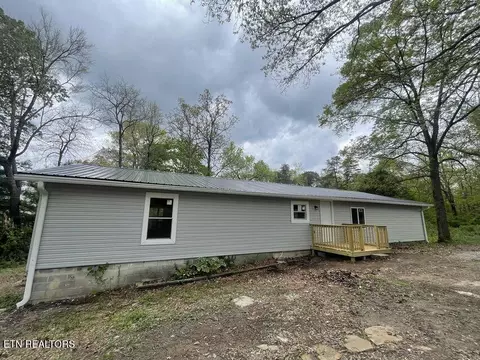 37 Kendra Ln, Pikeville, TN 37367