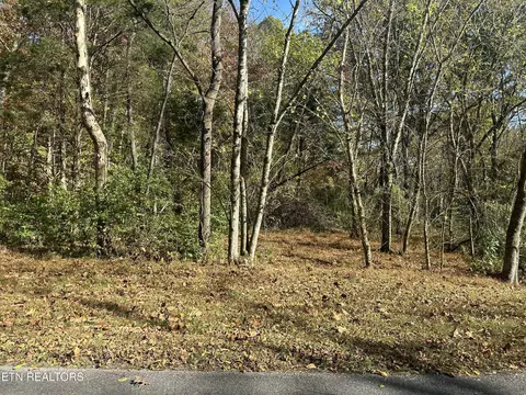 200 Wahuhu Ln, Loudon, TN 37774