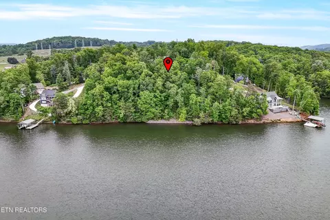 Emory Pointe Lane, Harriman, TN 37748