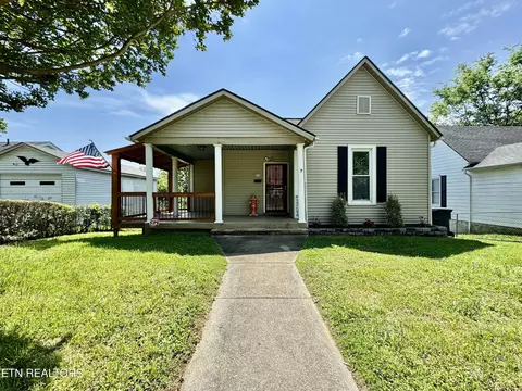 218 Emerald Ave, Knoxville, TN 37917