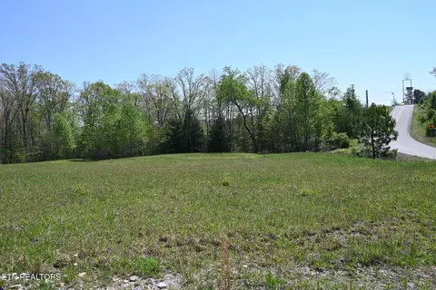 144 Enterprise Dr, Crossville, TN 38571