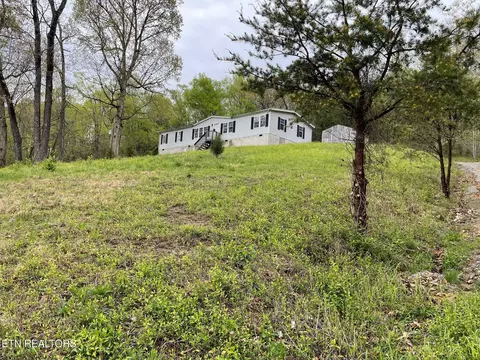 2370 Chestnut Hill Rd, Dandridge, TN 37725