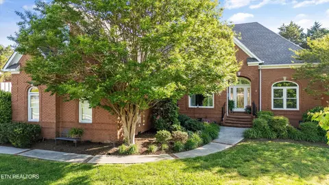 1614 Pinnacle Point Dr, Alcoa, TN 37701