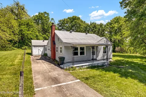 201 Caton Ave, Sevierville, TN 37862