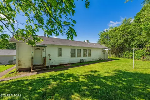 117 S Lansing Rd, Oak Ridge, TN 37830