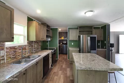 9501 Crisman Rd, Heiskell, TN 37754 photo 2