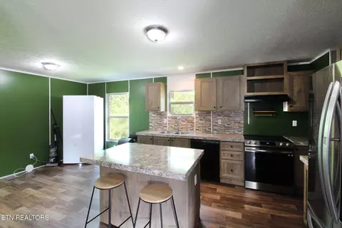 9501 Crisman Rd, Heiskell, TN 37754 photo 3