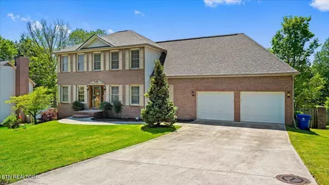8028 Landon Park Way, Powell, TN 37849