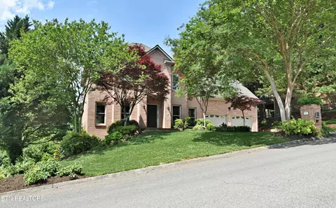 923 Glensprings Dr, Knoxville, TN 37922
