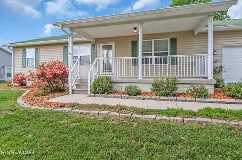 1228 Allardt Hwy, Jamestown, TN 38556