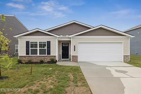 134 N Blissful Meadows Dr, Harriman, TN 37748