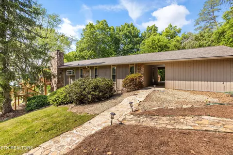 2929 Louisville Boatdock Rd, Louisville, TN 37777