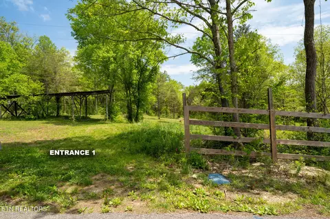 674 Paint Rock Valley Rd, Philadelphia, TN 37846