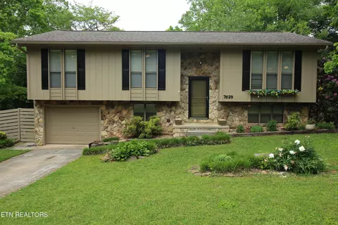 7629 SW Hawthorne Dr, Knoxville, TN 37919