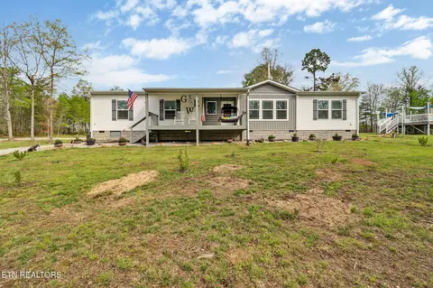 138 Collins Tpike, Deer Lodge, TN 37726