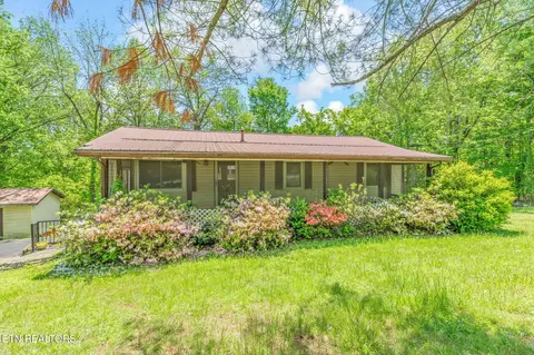 1346 Black Jack Rd, Rockwood, TN 37854