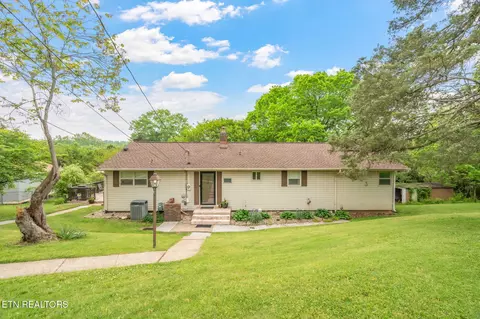 113 Paine Ln, Oak Ridge, TN 37830