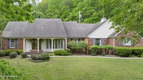 145 Lynn Ave, Jellico, TN 37762