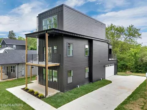 4625 Harsch St, Knoxville, TN 37920