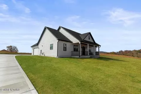 225 Sam Maria Way, La Follette, TN 37766