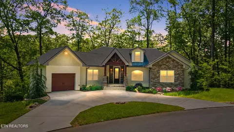 3487 Summit Trails Dr, Sevierville, TN 37862