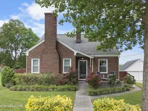 412 Keeble St, Maryville, TN 37804