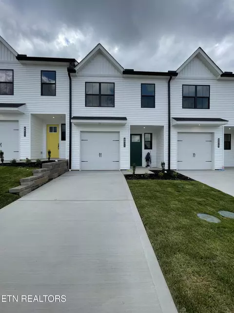 8831 Chapman Trace Way, Knoxville, TN 37920