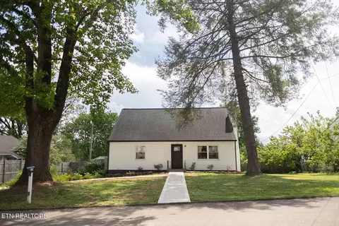 2818 NW Ramona Ave, Knoxville, TN 37921