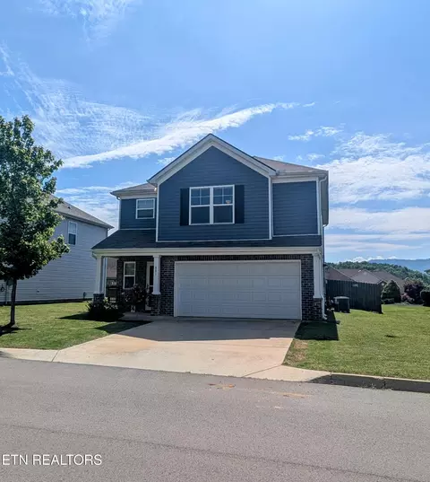 881 Old Towne Loop Dr, Seymour, TN 37865
