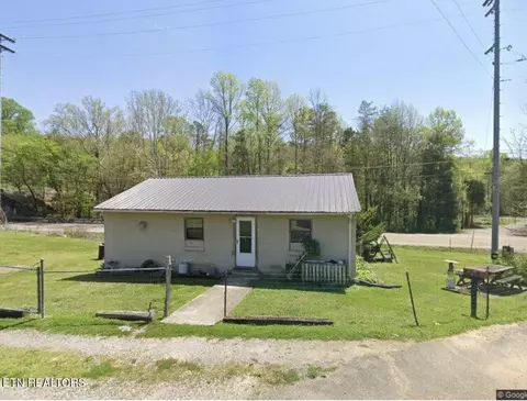 102 Rostron Ln, Clinton, TN 37716