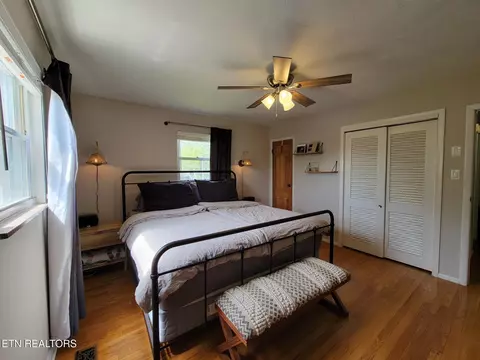 Bedroom - 8008 Sharp Rd, Powell, TN 37849 photo 1 of 7
