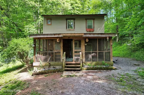 1312 Rafter Rd, Tellico Plains, TN 37385