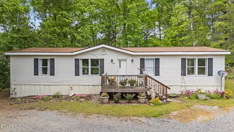 4909 Bogard Rd, Cosby, TN 37722