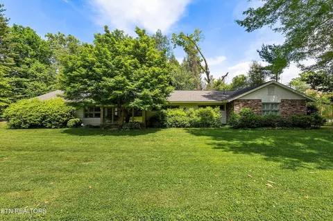 1148 E Nokomis Cir, Knoxville, TN 37919