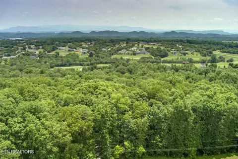 419 Mountain View Dr, Vonore, TN 37885