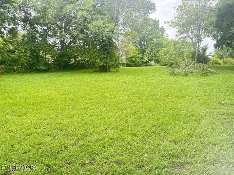 630 Upper Broad St, Newport, TN 37821