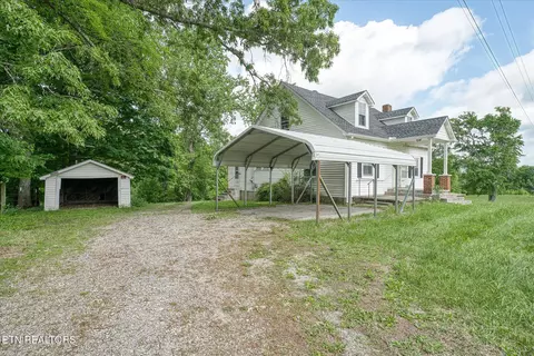 12420 Old Kentucky Rd, Walling, TN 38587 photo 3