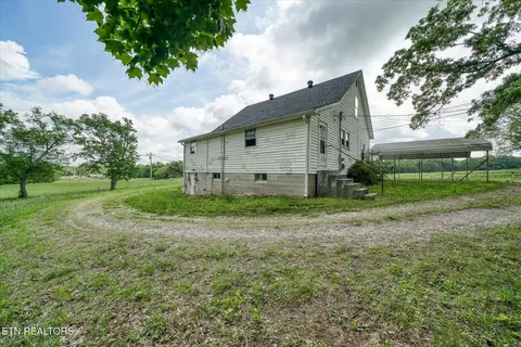 12420 Old Kentucky Rd, Walling, TN 38587 photo 6