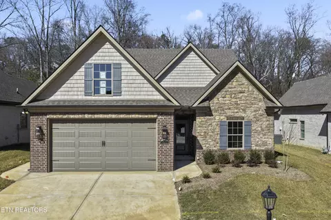 1125 Chardonnay Ln, Knoxville, TN 37932