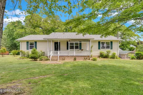 477 Pine Grove Rd, Smithville, TN 37166