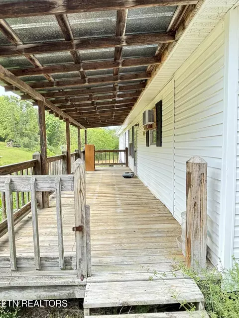 Exterior - 595 Cross Rd, Bean Station, TN 37708 photo 3 of 3