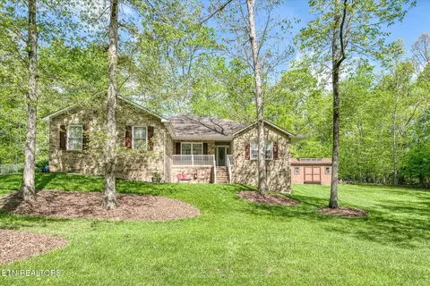131 Chickasaw Dr, Crossville, TN 38572