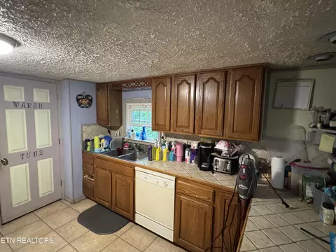 3441 Glendale Rd, Bybee, TN 37713 photo 3