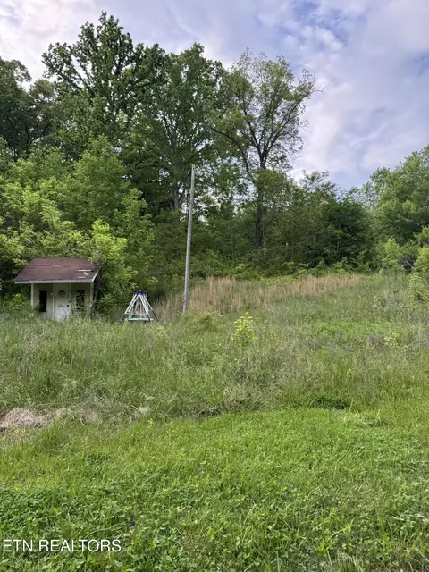 3441 Glendale Rd, Bybee, TN 37713 photo 9
