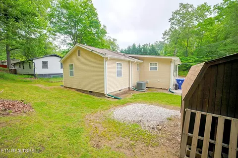 635 Tarwater St, Rockwood, TN 37854
