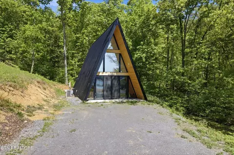 1094 Us 25e, Newport, TN 37821