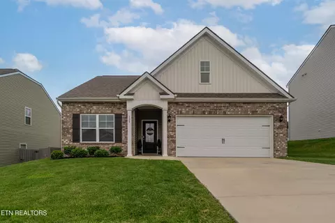 125 Kaley Ln, Lenoir City, TN 37771