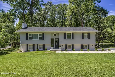 133 Nebraska Ave, Oak Ridge, TN 37830