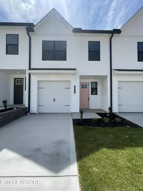 8823 Chapman Trace Way, Knoxville, TN 37920